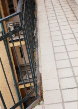 Egy függőfolyosó felújításának viszontagságos története (1. rész)