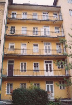 Egy függőfolyosó felújításának viszontagságos története (1. rész)