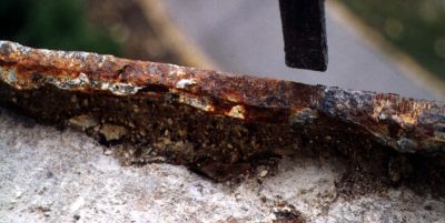 Egy függőfolyosó felújításának viszontagságos története (1. rész)