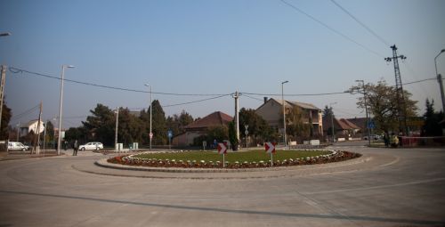 Elkészült Magyarország első betonburkolatú körforgalma Elkészült Magyarország első betonburkolatú körforgalma