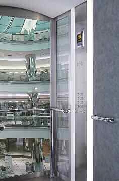 Felvonó gépház nélkül és laposszíj függesztőelemmel Felvonó gépház nélkül és laposszíj függesztőelemmel