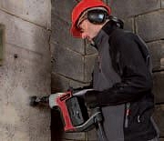 Akkumulátorról és hálózatról egyaránt működtethető fúrókalapács