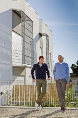 Erős napfény ellen expandált lemez