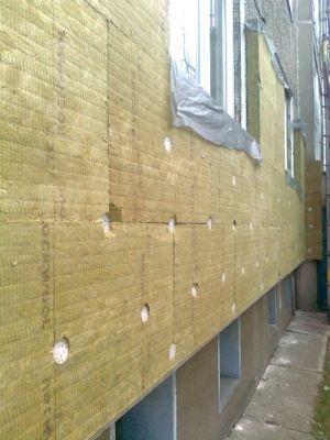 Az igényes hőszigetelő anyag ennél gondosabb kivitelezést érdemelne