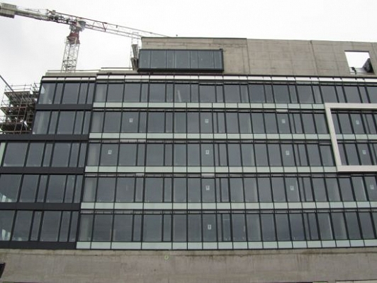 Elemes homlokzat és más különleges megoldások az új K&H-épületen Elemes homlokzat és más különleges megoldások az új K&H-épületen