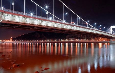 Magyar fénytechnológiával erősítik az olimpia biztonságát