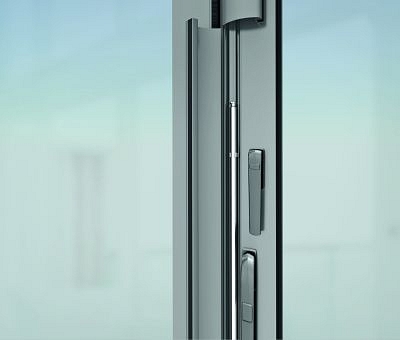 Medenceterek összenyitása a szabad térrel