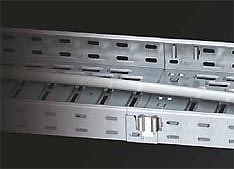 Gyorsabban szerelhető, jobban terhelhető kábeltálcák