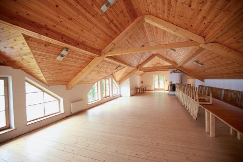 Alapozás nélkül is jól tapadó ragasztó- és szigetelőanyagok Alapozás nélkül is jól tapadó ragasztó- és szigetelőanyagok