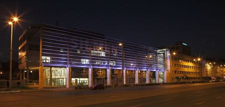 Energiatudatosan is készíthető izgalmas homlokzatvilágítás