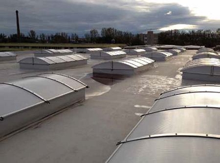 Lejtéskorrekciós elemekkel a víz a lefolyóba terelhető