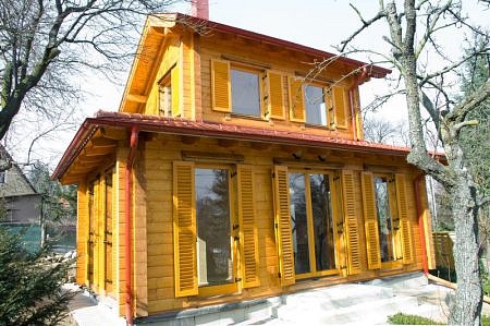 Hagyományos gerendaházak modern technológiával