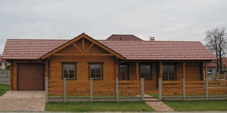 Hagyományos gerendaházak modern technológiával