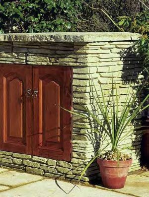 Fal-, rézsű- és szegélyelemek