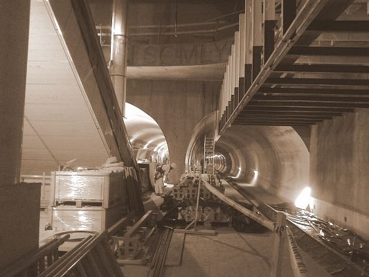 Rákóczi téri metróállomás: felúszásveszély és más nehézségek