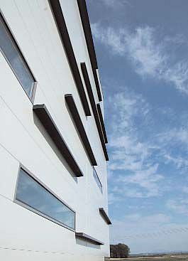 Építészeti látványossággá vált a biomassza erőmű