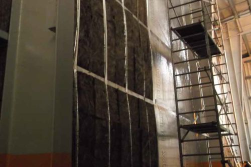 Rugalmas szigetelőtáblák csarnoképület utólagos hőszigeteléséhez