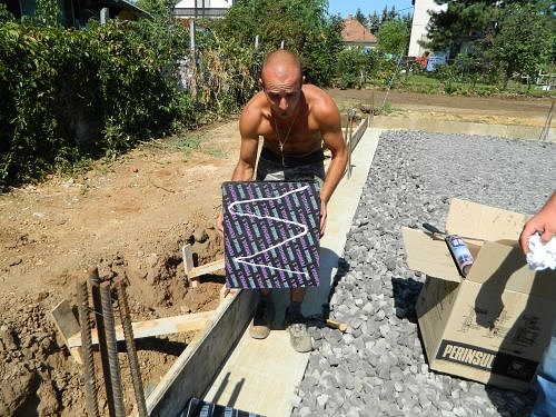 Üveghab és habüveg – csak néhány szál betonacélra korlátozódnak a hőhidak Üveghab és habüveg – csak néhány szál betonacélra korlátozódnak a hőhidak