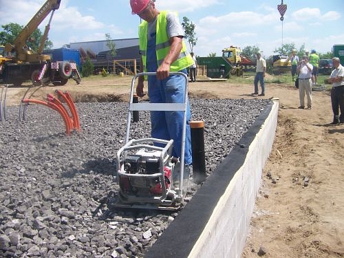 Üveghab és habüveg – csak néhány szál betonacélra korlátozódnak a hőhidak Üveghab és habüveg – csak néhány szál betonacélra korlátozódnak a hőhidak