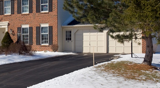 Gépkocsifeljárók, rámpák hó- és jégmentesítése