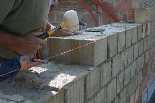 Energiatudatos ház természetes anyagokból