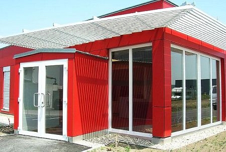 Dekoratív és tartós, nagyméretű homlokzatburkoló lapok