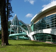 Sík üvegfelülettől a látszóbordás struktúráig – függönyfalak kiemelt hőszigetelési vagy tűzgátlási igényre is Sík üvegfelülettől a látszóbordás struktúráig – függönyfalak kiemelt hőszigetelési vagy tűzgátlási igényre is