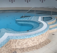 Fürdő- és úszómedencék minőségi kerámiaburkolatai Fürdő- és úszómedencék minőségi kerámiaburkolatai