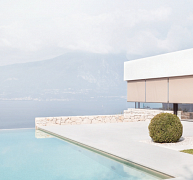 Homlokzati vászonárnyékolók nagy üvegfelületekre is Homlokzati vászonárnyékolók nagy üvegfelületekre is