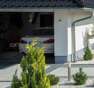 Új trend a kertek és udvarok burkolásában – megjelentek a nagyméretű burkolólapok Új trend a kertek és udvarok burkolásában – megjelentek a nagyméretű burkolólapok