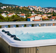 Jacuzzi a teraszra? Ezekre figyeljünk a telepítéskor! Jacuzzi a teraszra? Ezekre figyeljünk a telepítéskor!
