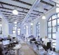 Eltolható üvegfalak keret nélkül, akár íves kivitelben is Eltolható üvegfalak keret nélkül, akár íves kivitelben is