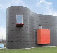 Időjárásálló, sokszínű burkolatok kompaktlemezből Időjárásálló, sokszínű burkolatok kompaktlemezből