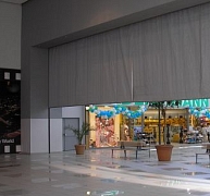 Tűzszakasz-leválasztás függönykapuval Tűzszakasz-leválasztás függönykapuval